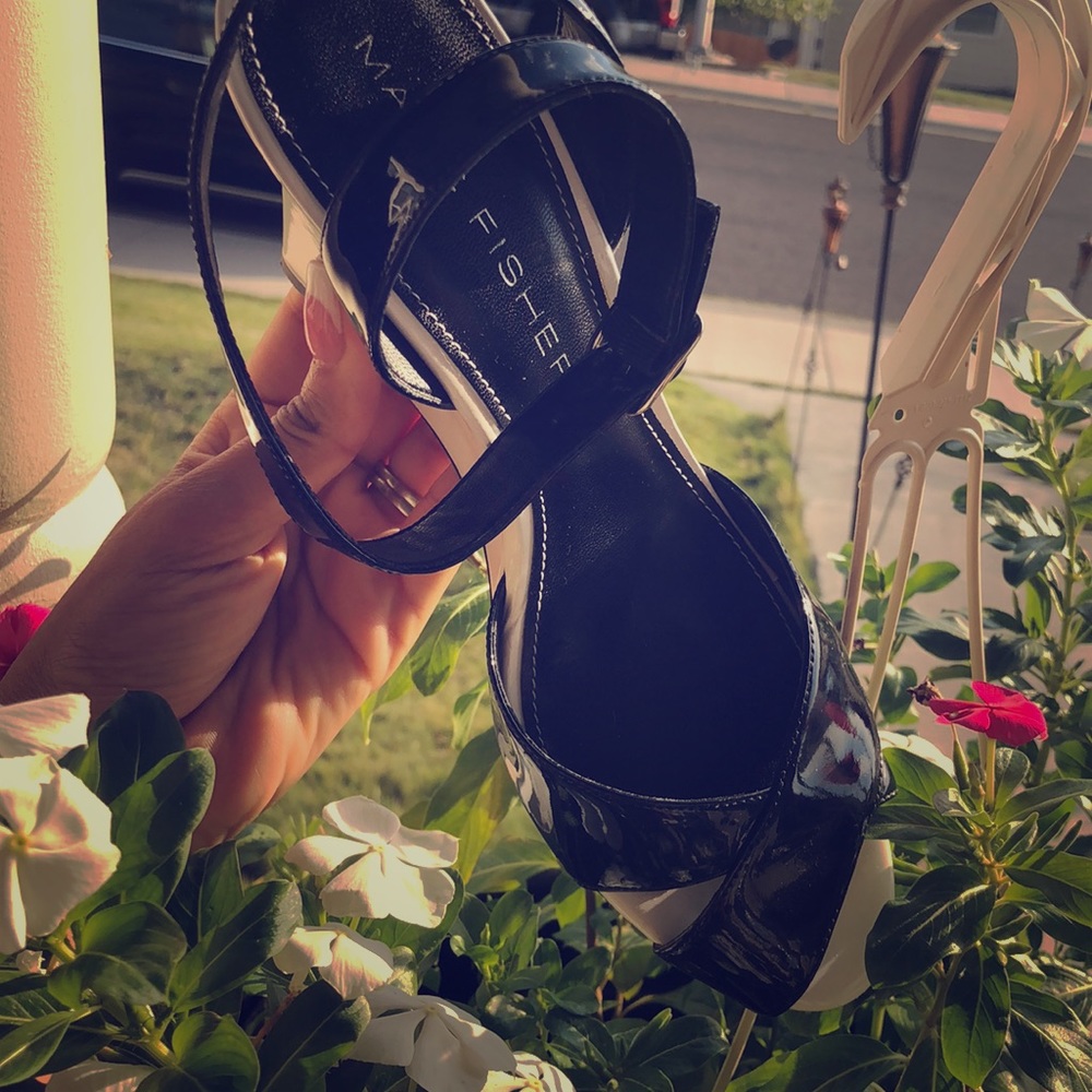 Marc Fisher sandals